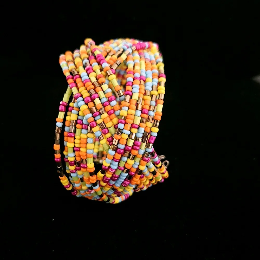 Multicolor Sead Bead and Wire Cuff Bracelet